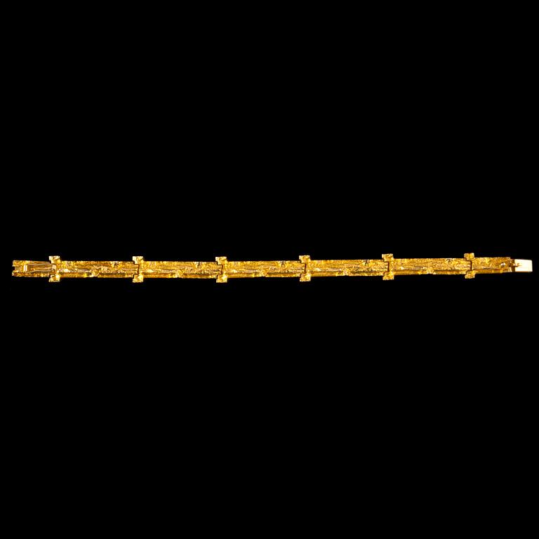 Björn Weckström, A BRACELET, gold 14K, "Tundra" Lapponia 1971. Weight 21,9 g.