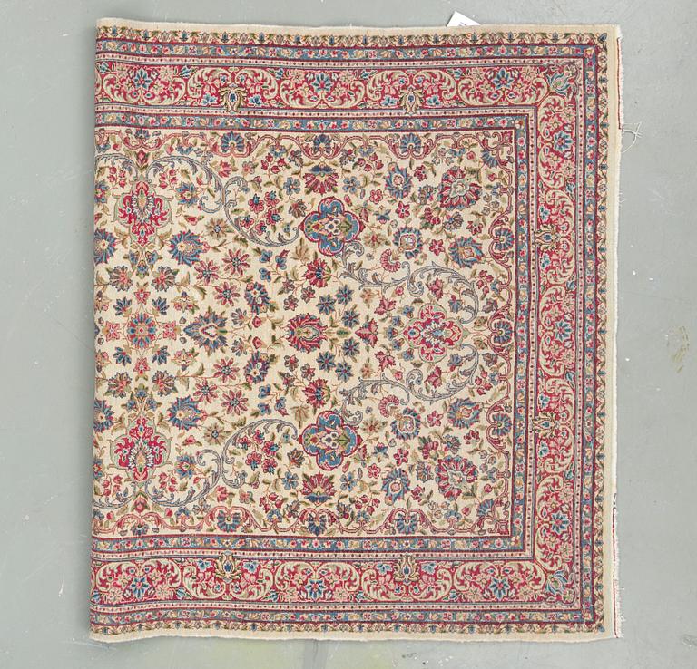 MATTA, Kirman, semiantik. Ca 229x150 cm.