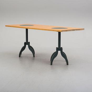 A 'Triptyk' dining table by Jonas Bohlin.