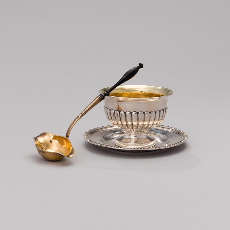 A SWEDISH SILVER BOWL WITH LADDLE, Johan Petter Grönvall, Stockholm 1832 and 1821.