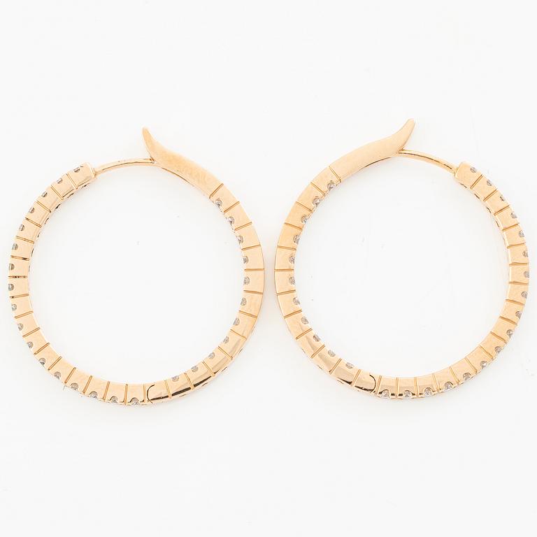 Örhängen 18K roséguld med briljantslipade diamanter.