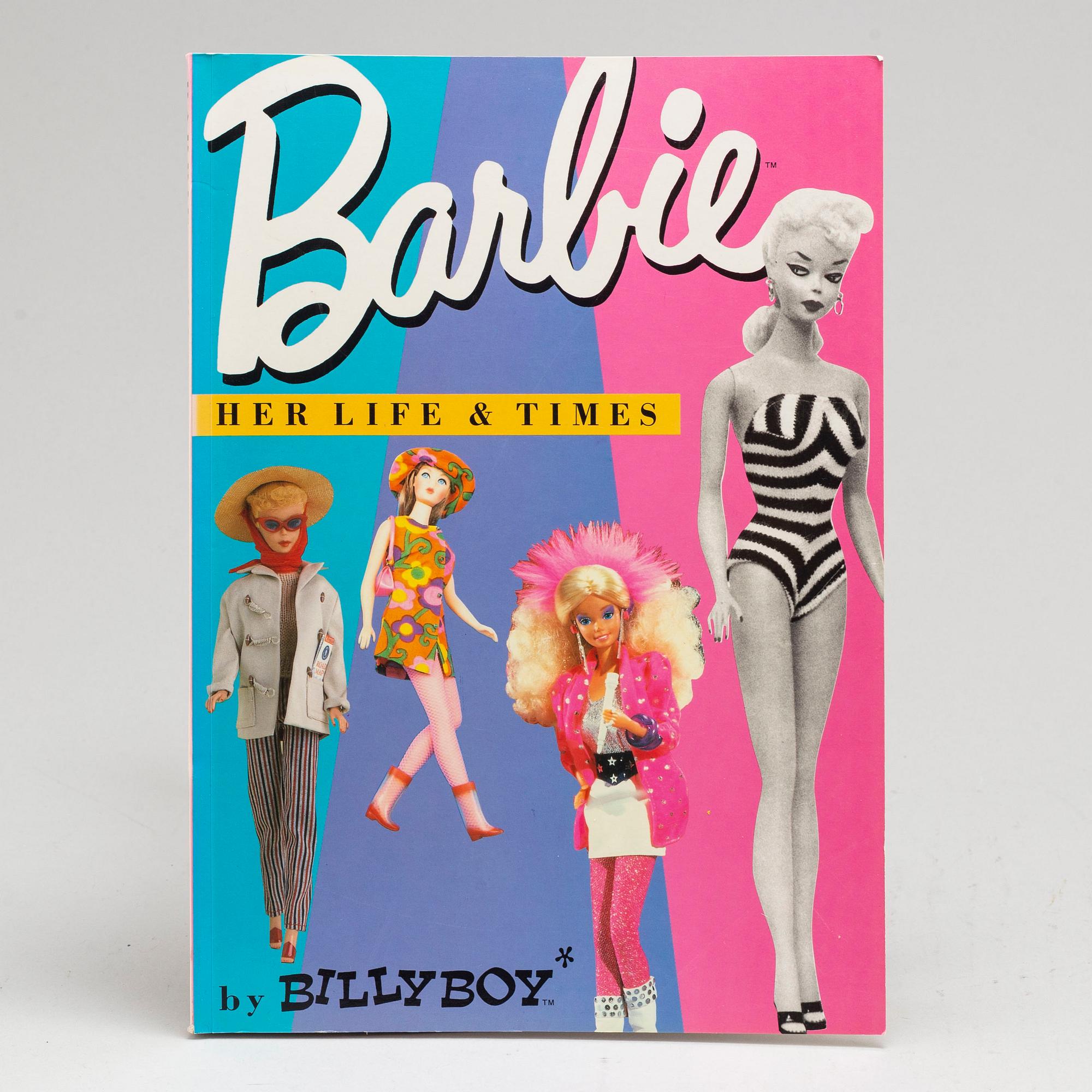a set of 11 Barbiedolls and a collectors book ("Barbie her life & times" by Billyboy, 1987), Mattel 1960's-70's.