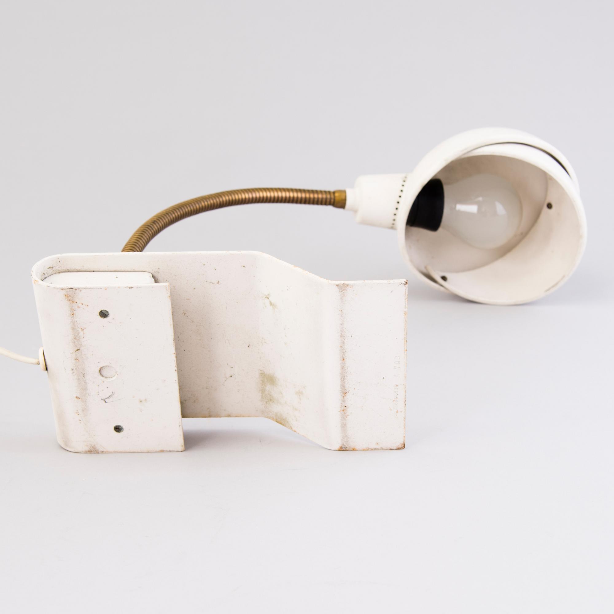 ALVAR AALTO, A table lamp 'A7603' for Valaistustyö.