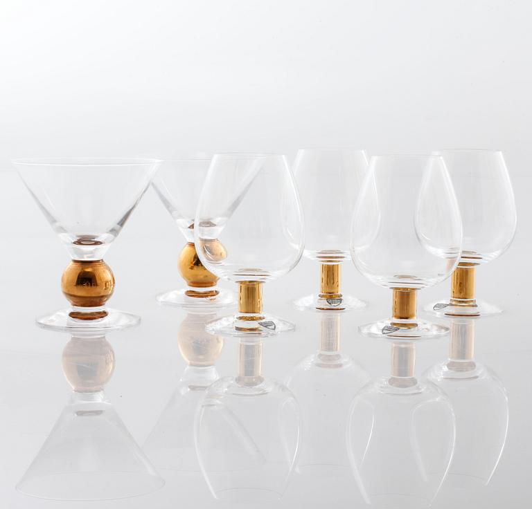 COGNACSKUPOR, 4 st, samt MARTINIGLAS, 2 st, "Nobelservisen", Gunnar Cyrén, Orrefors, sent 1900-tal.