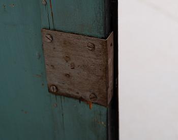 HÄNGSKÅP, 1800-talets första hälft.