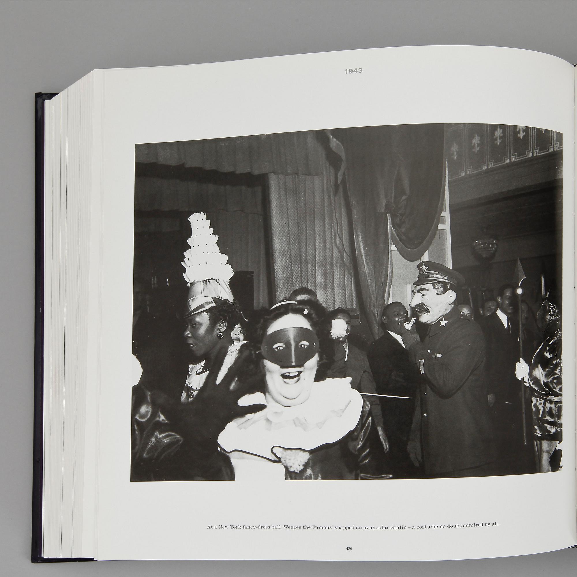 PARTI FOTOLITTERATUR, 3 st, bland annat "CENTURY", Bruce Bernard, Phaidon, 1999.