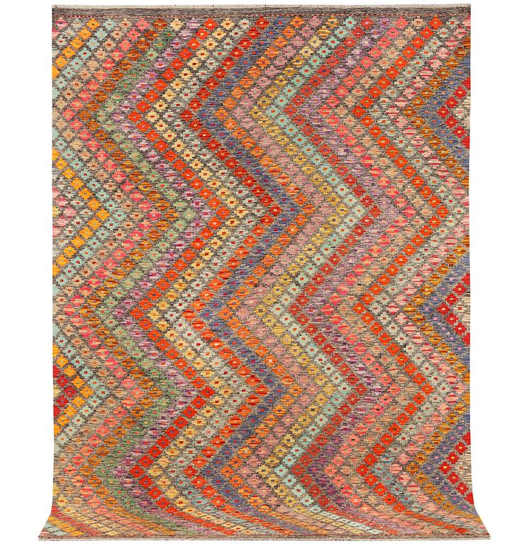 A Kilim carpet, c. 296 x 211 cm.