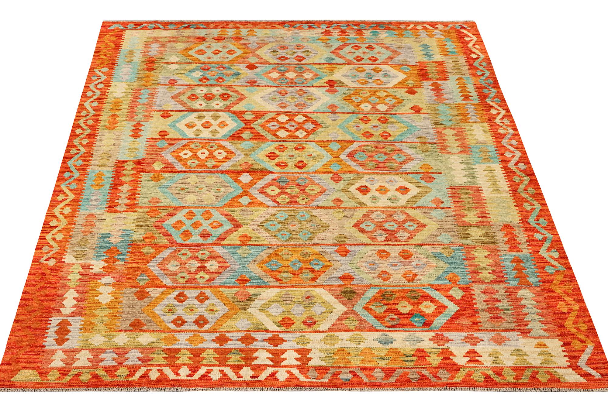 A Kilim carpet, c. 290 x 198 cm.