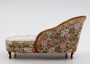 SCHÄSLONG, rokokostil, 1900-talets första hälft.