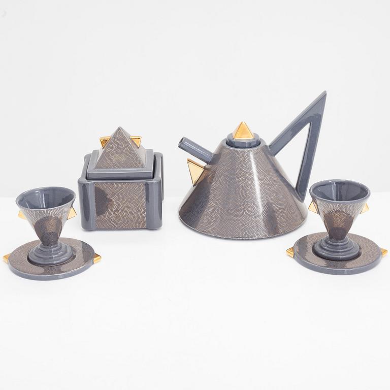 Matteo Thun, a Memphis 'Nefertiti' tea set, Bitossi, Montelupo Fiorentino, Italy 1980s.