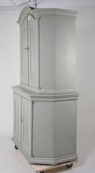 SKÅP, sengustavianskt 1700/1800-tal.