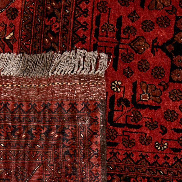 Bochara carpet semi-antique, approx. 292x205 cm.