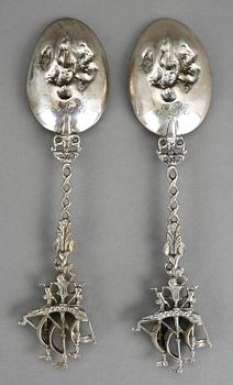 FAT, 3 + 2 st, UPPLÄGGNINGSSKEDAR, ett par samt KAFFESKEDAR, 23 + 18 st, silver 835. Total vikt ca 835 g.
