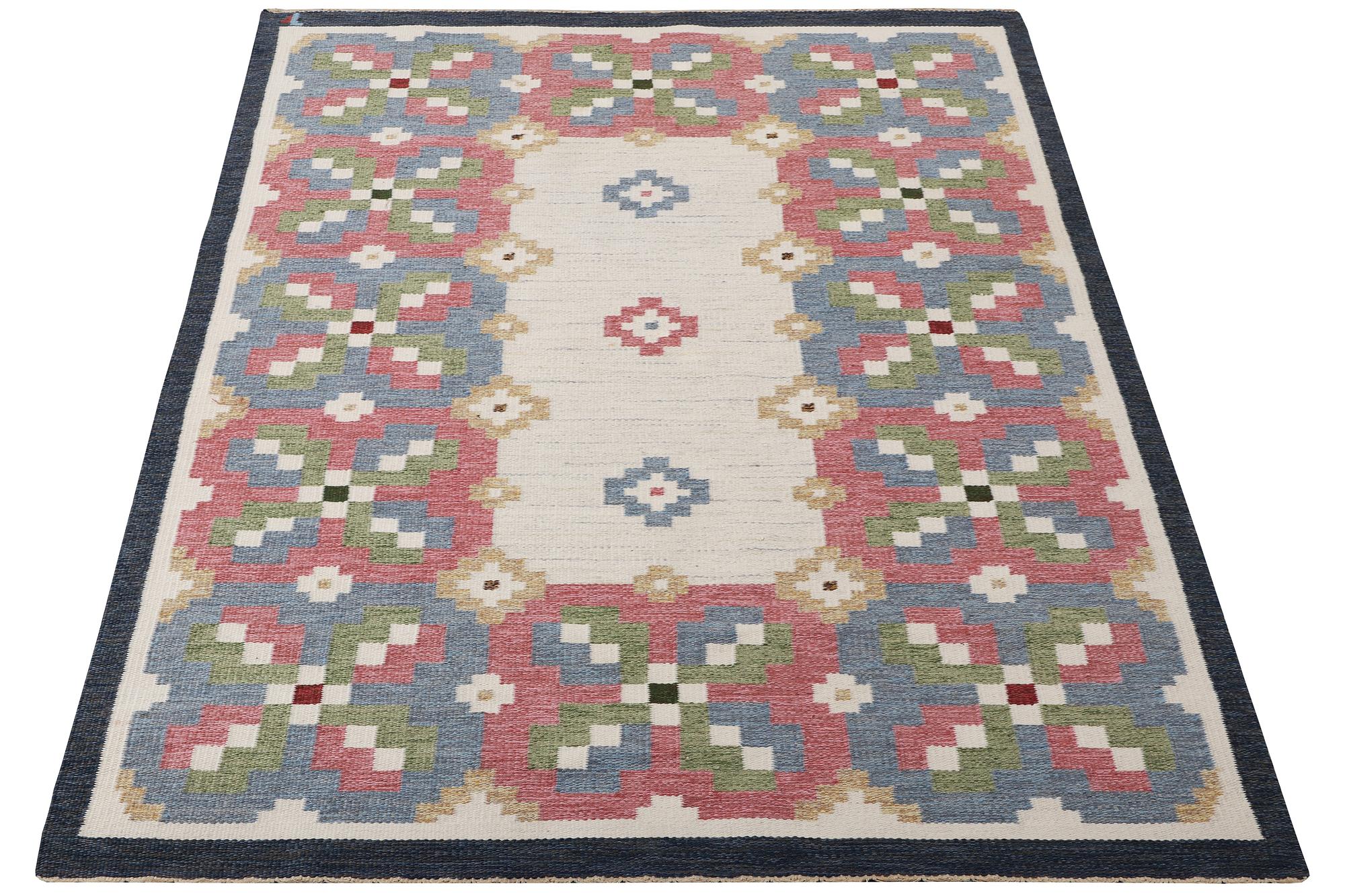Erik Lundberg, a flat weave carpet, Vävaregården, Eringsboda, Sweden, c. 249 x 172 cm.
