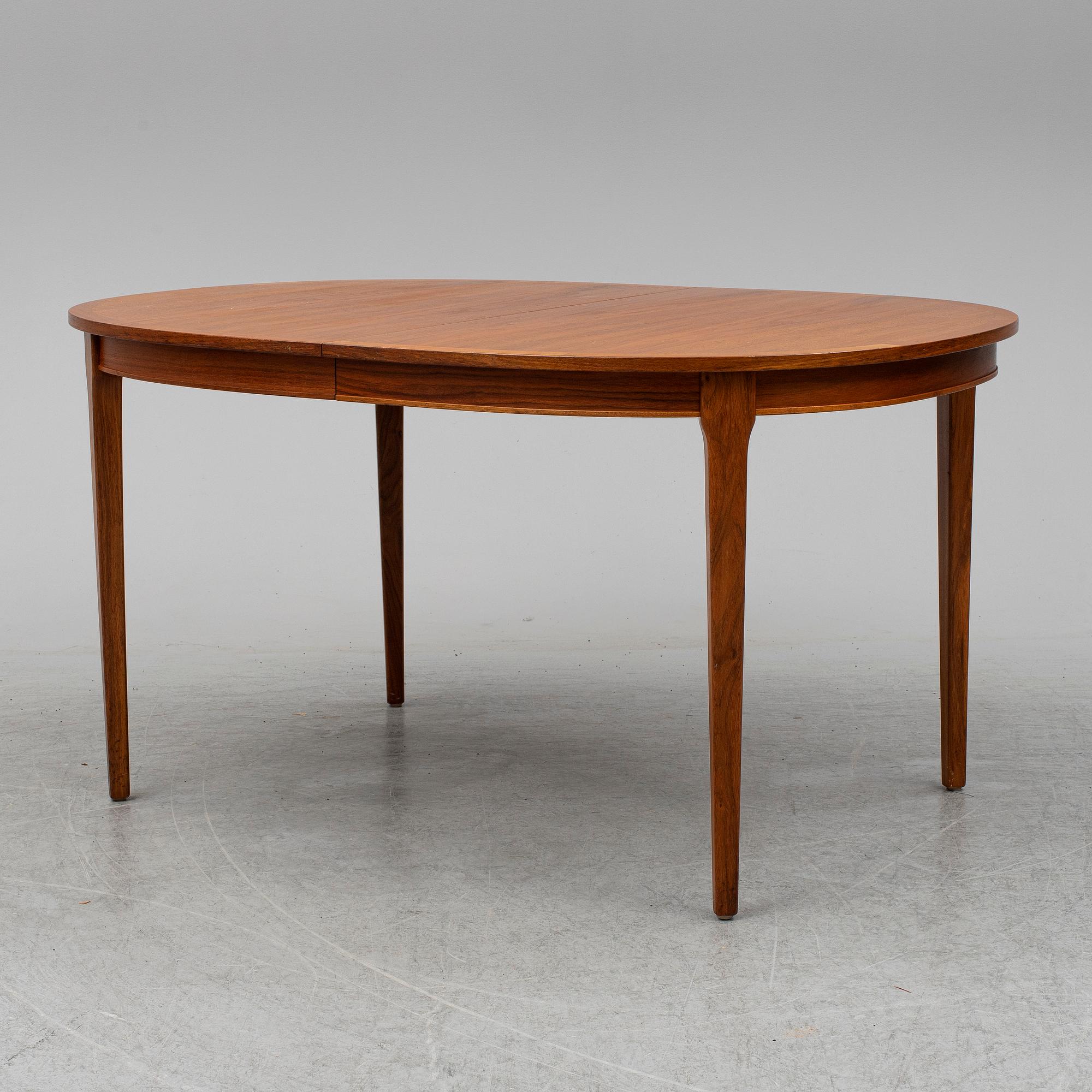 MATBORD, AB Möbelfabriken Linden, Horda, 1960-tal. Två iläggsskivor med sarg medföljer.