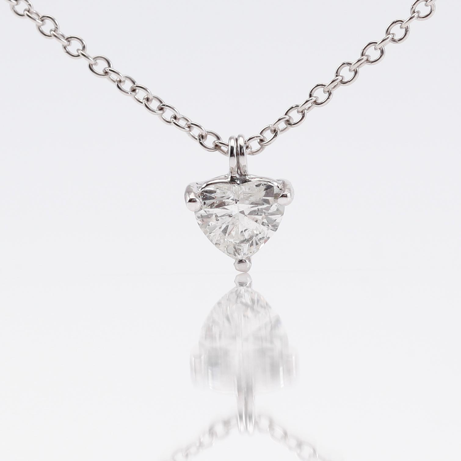 HÄNGE MED KEDJA, 18K vitguld, hjärtslipad diamant ca 0.72 ct.