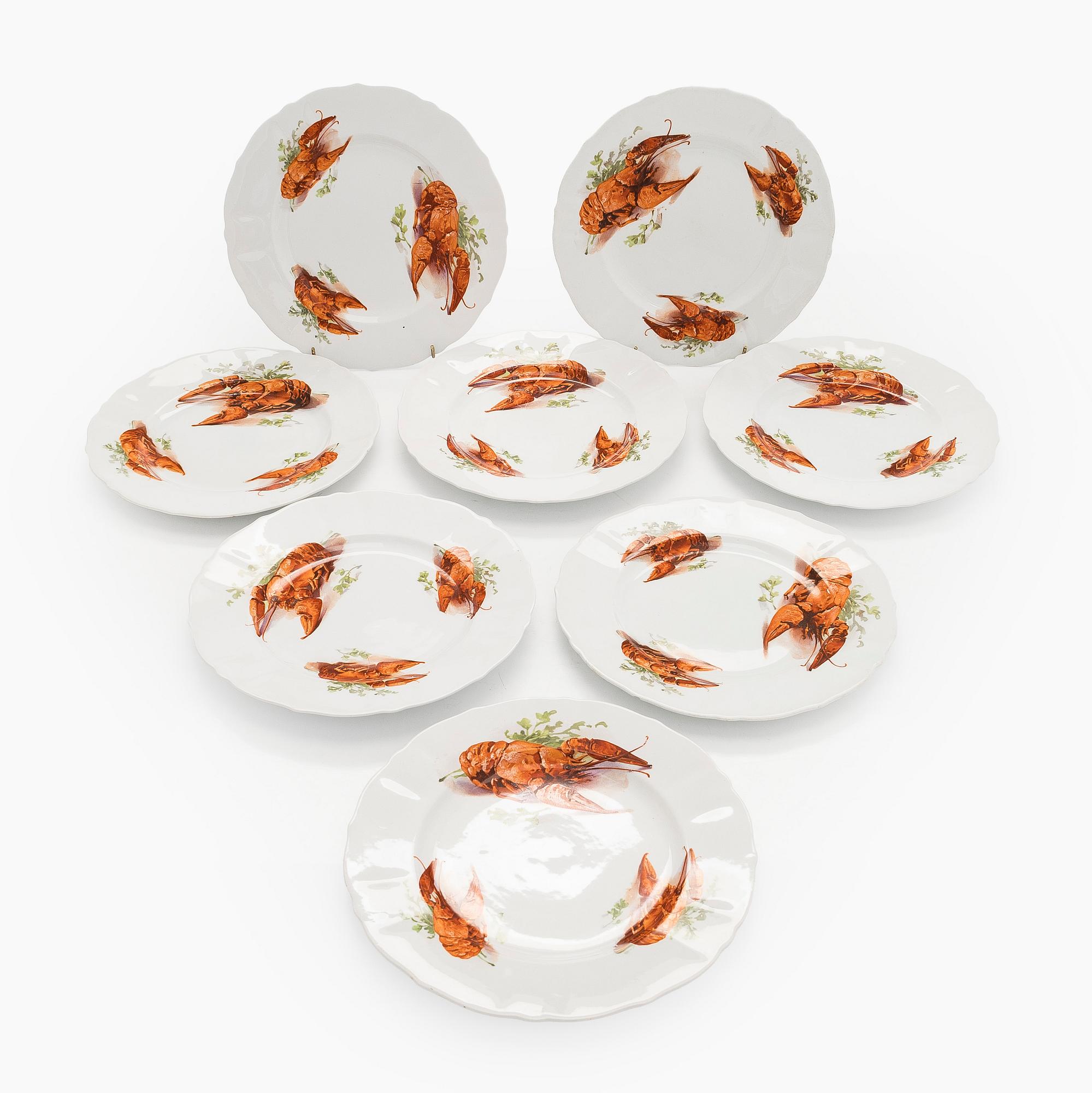 A set of eight crayfish plates, earthenware, Arabia, Finland 1928–1949.