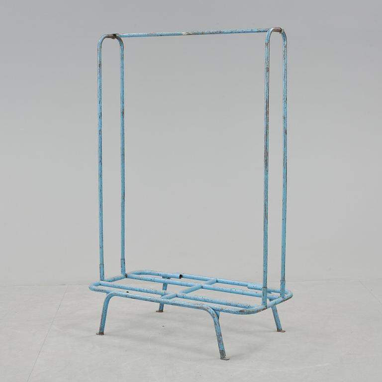 KLÄDHÄNGARE, industri, 1900-talets mitt.