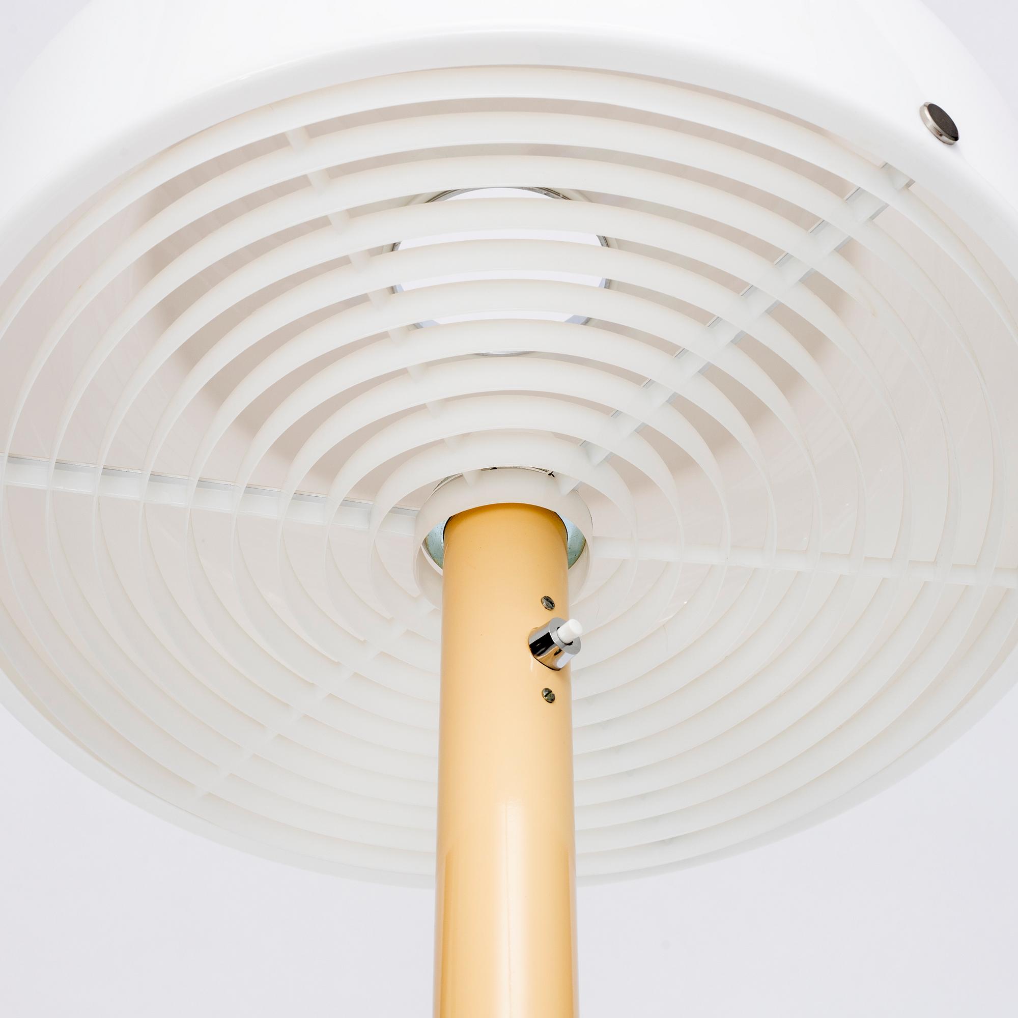 Anders Pehrson, golvlampa, "Knubbling", Ateljé Lyktan, Åhus, 1970-tal.