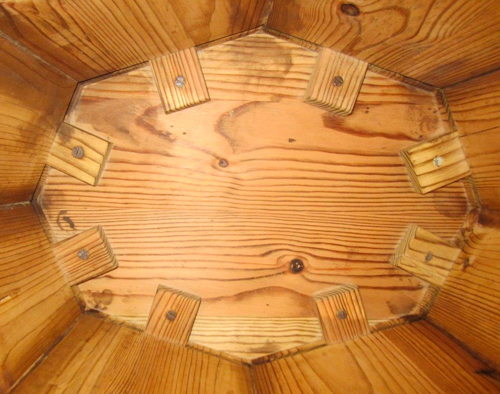 AXEL EINAR HJORTH, A COFFEE TABLE. Utö. For Nordiska Kompaniet (NK). 1930s.