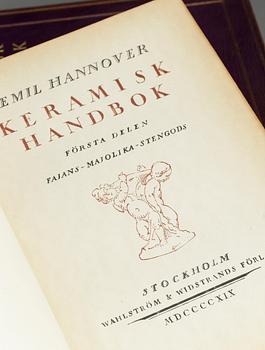 BOKVERK, vol I-III, "Keramisk Handbok" av Emil Hannover, Stockholm 1919-24.