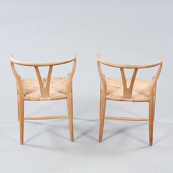 HANS J WEGNER, "Y-tuoli", Carl Hansen & Son, Odense, malli suunniteltu 1950.