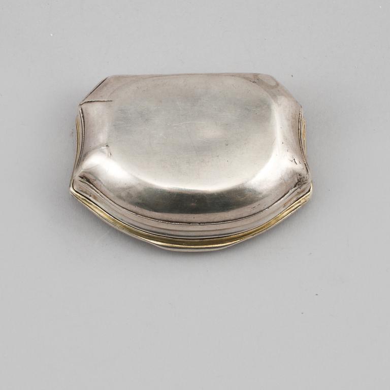 DOSA, silver, rokoko, omkring 1700-talets mitt, vikt 84 gram.