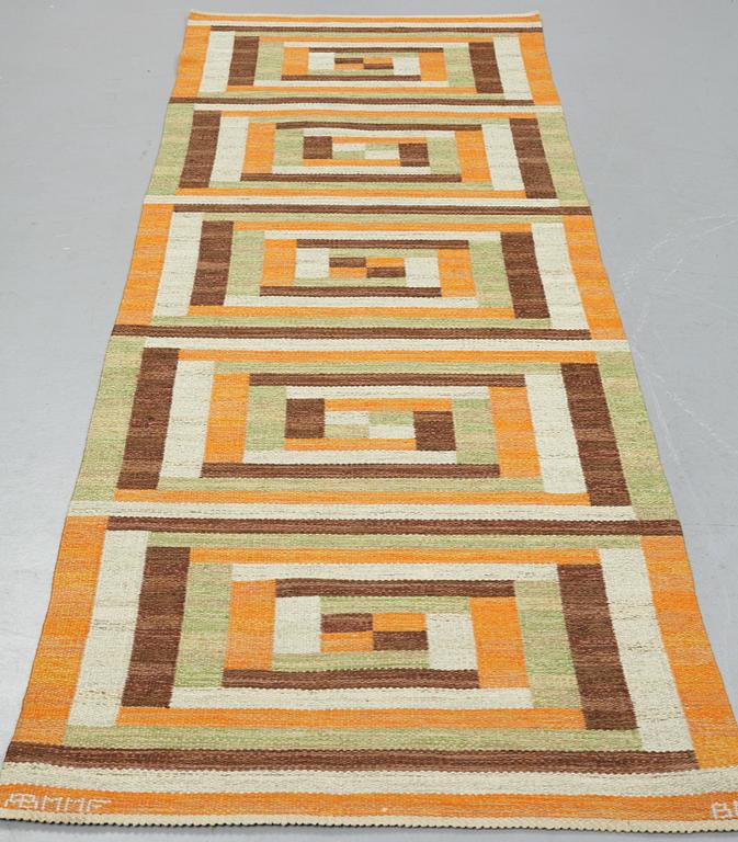 Barbro Nilsson, matto, a runner, "Ostia orange", flat weave, ca 306-307 x 99-100 cm, signed AB MMF BN.