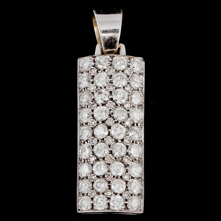 HÄNGE, 18k vitguld med 36 briljantslipade diamanter tot ca 6 ct, 2000-tal. Vikt 11 g.