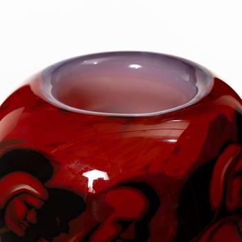 Mats Jonasson, a unique glass vase, Målerås 2008.