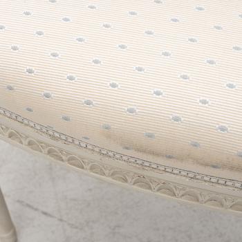 Karmstolar ett par, gustavianska, 17/1800-tal.