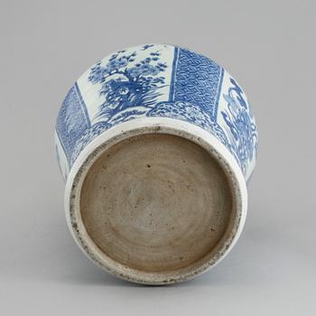 A large blue and white floor vase, lte Qing or later.