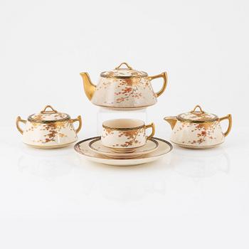 Schatull med servis, 15 delar, satsuma, signerad, Japan, sen Meiji (1868-1912).
