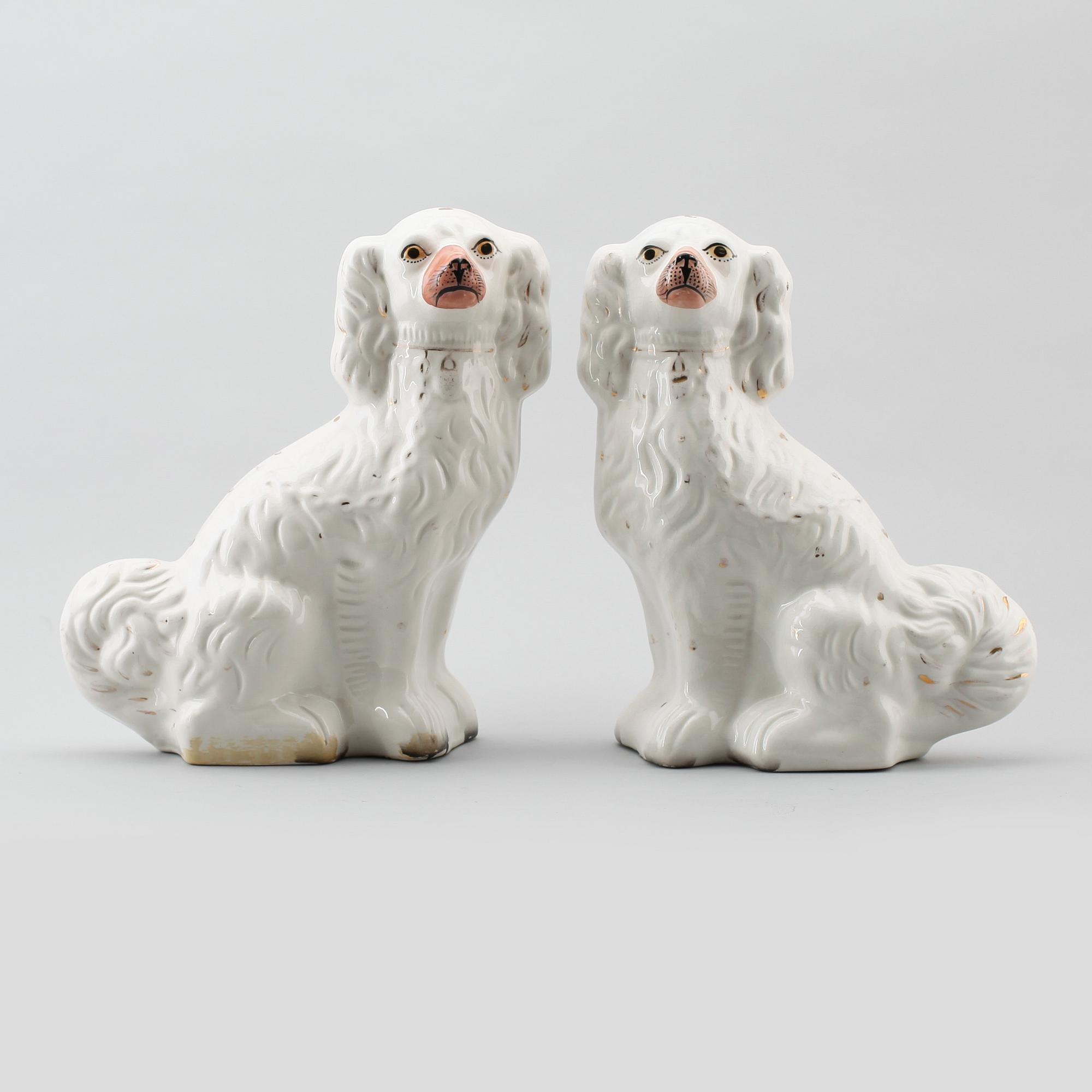 FIGURER, 1 par, porslin, Staffordshire, 1900-talets första hälft.