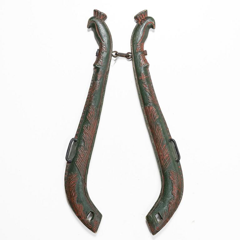 Lokor, ett par, allmoge, 1800-tal.