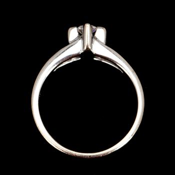 RING, vitguld 14K, briljantslipad diamant 0,18 ct. Vikt 3,2 g.  Intyg.
