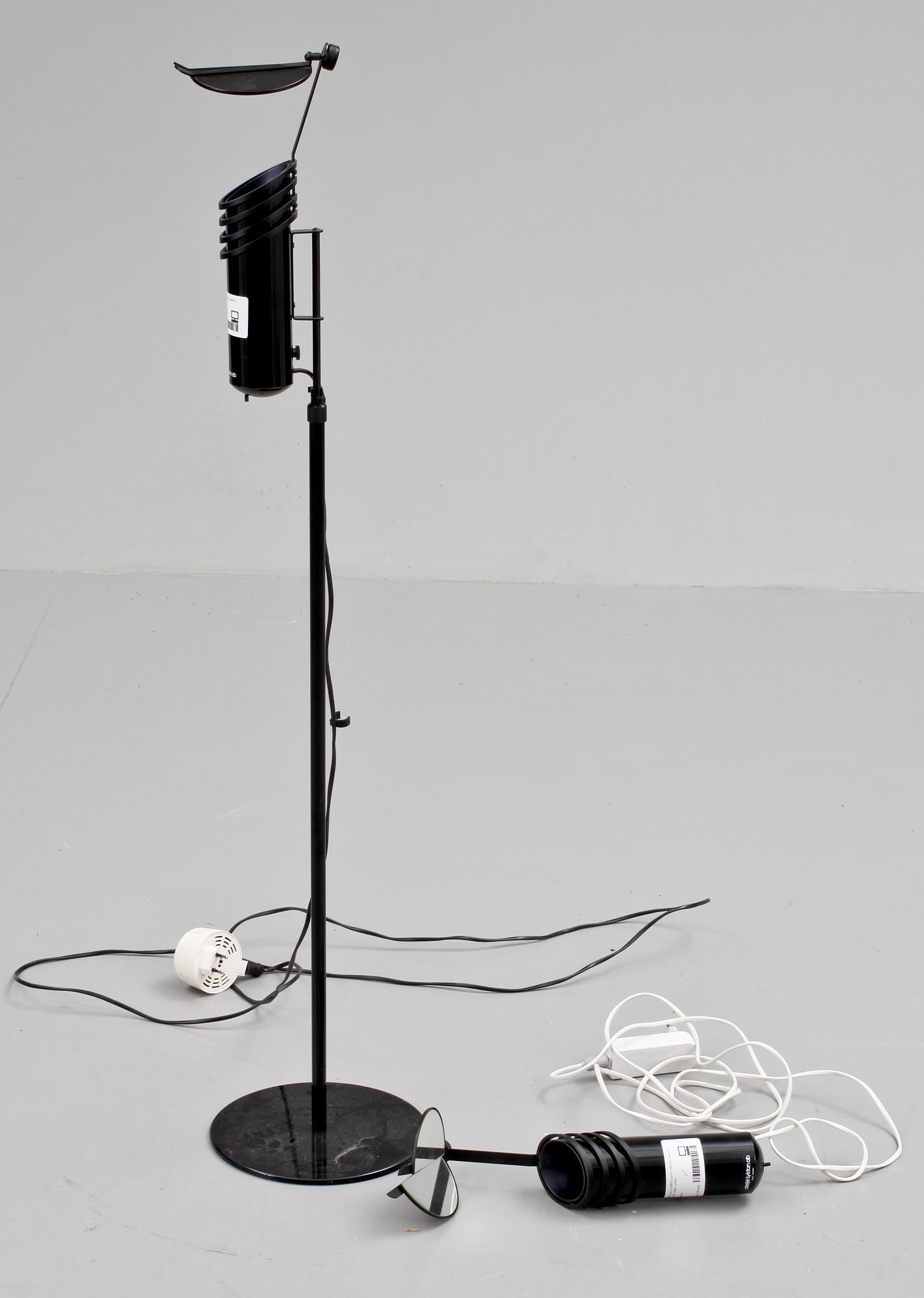 GOLVLAMPA samt VÄGGLAMPA, "Skarabé", Atelje Lyktan, Åhus.