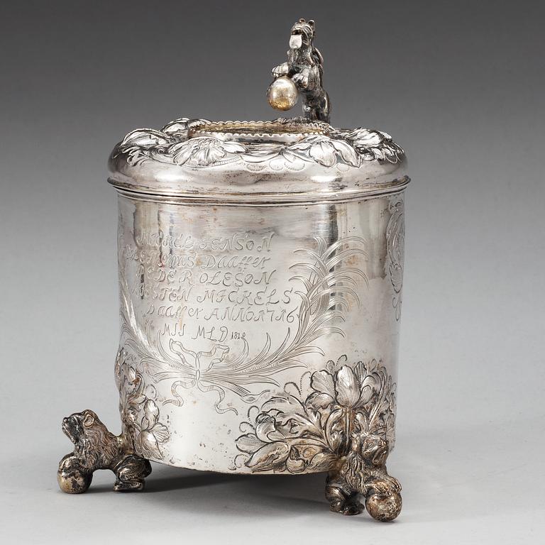 DRYCKESKANNA, av Thore Sörensen, Aalborg (1704-1732). Barock.