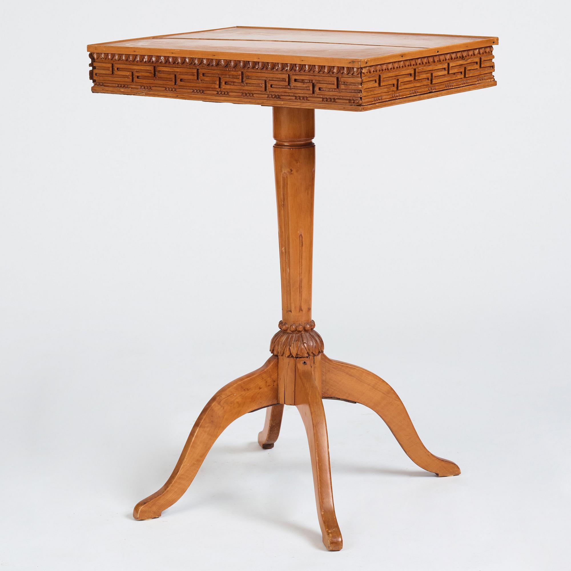 A late Gustavian mahogny table.