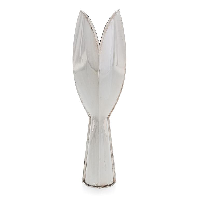 Tapio Wirkkala, a silver vase model TW 2, Kultakeskus, Hämeenlinna 1985.