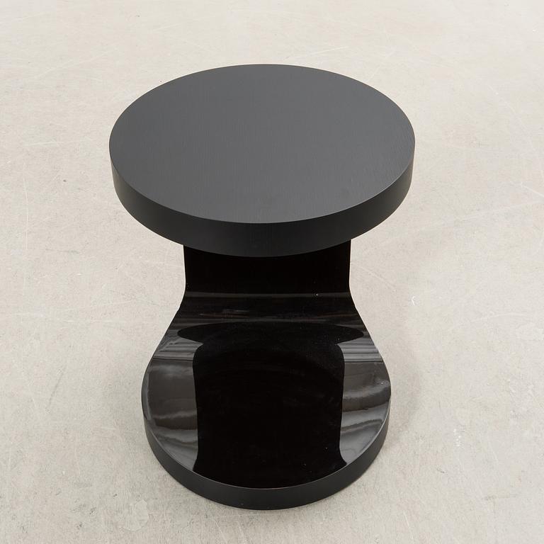 Gordon Guillaumier, sidobord "Cernobbio" för Minotti Italien.