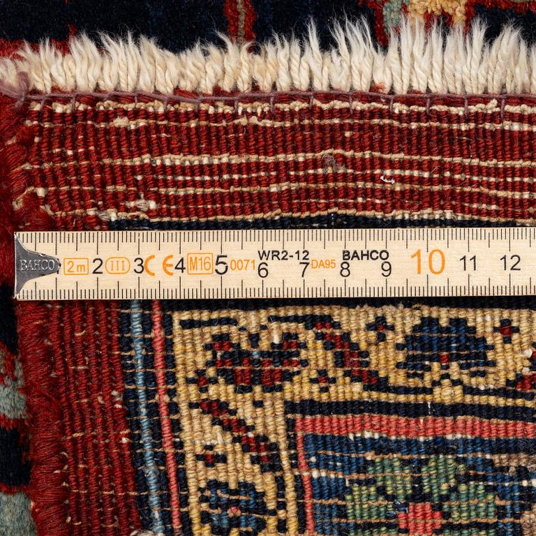 A semi-antique Bidjar carpet, c. 356 x 266 cm.