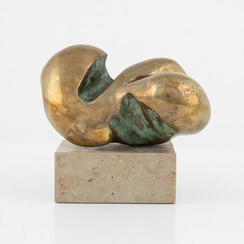 Eva Acking, a, sculpture, signed. Bronze, total height 15.5 cm.