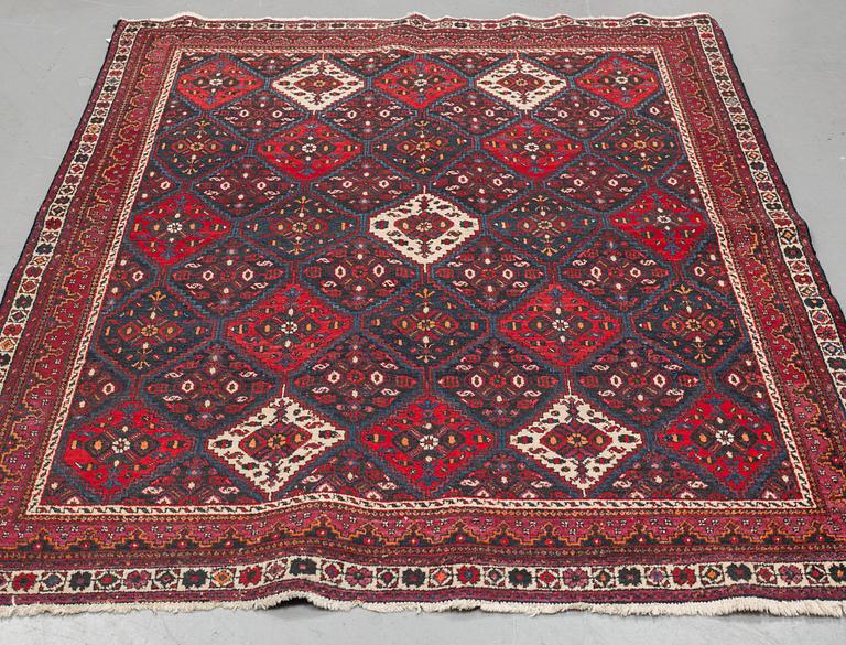 A RUG, semi-antique Sirjan, ca 225 x 160 cm.