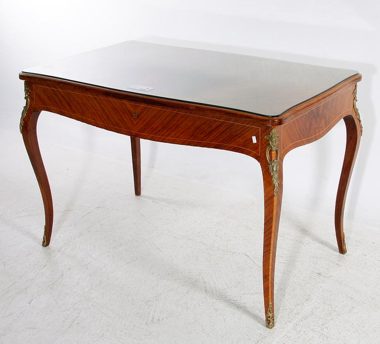 DAMSKRIVBORD, rokokostil, 1900-tal.