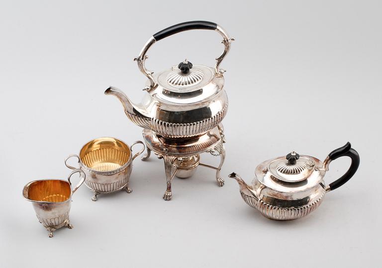 TESERVIS, 4 snarlika delar, nysilver, gustaviansk stil, 1900-talets första hälft.