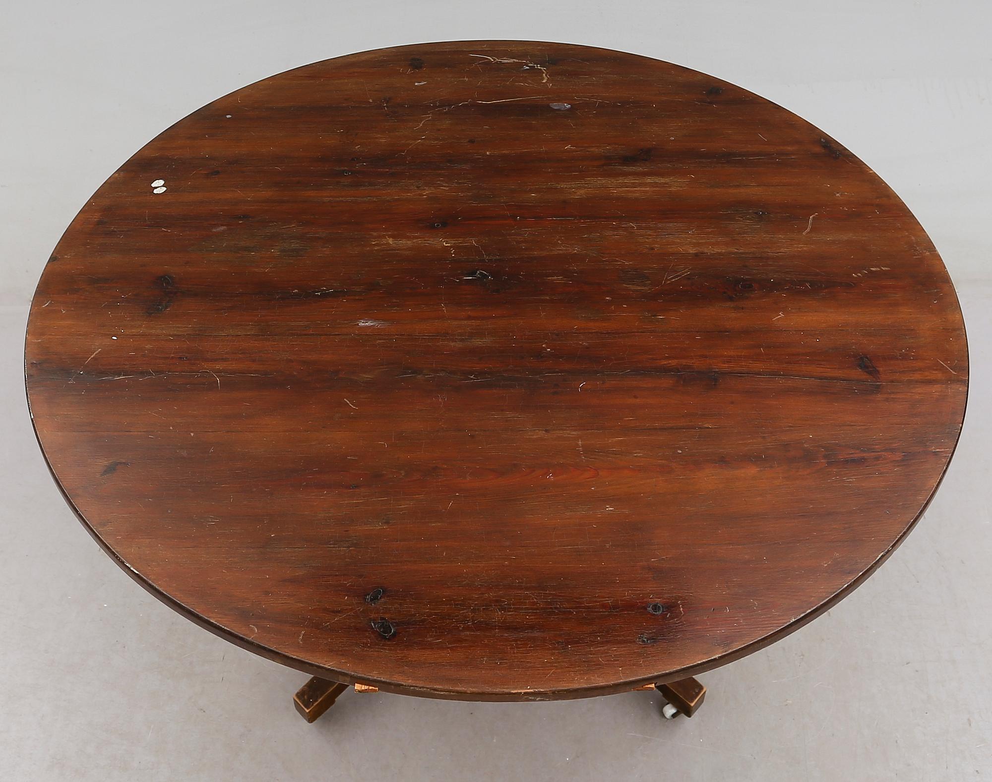 BORD, Karl Johan-stil, 1900-talets första hälft.