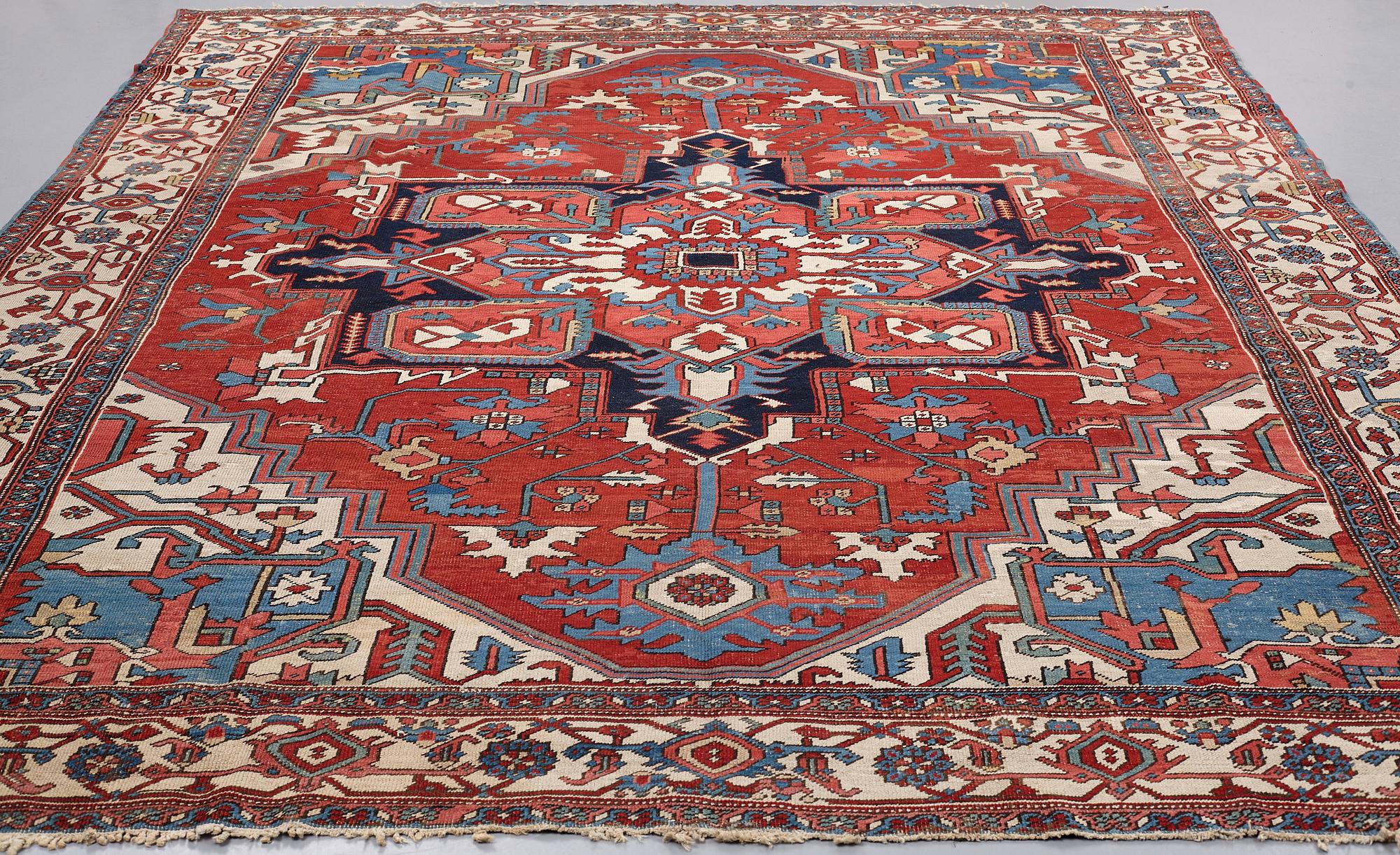 MATTA, antik Heris, ca 360,5 x 282,5 cm.