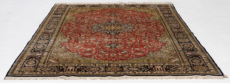 Carpet, silk, Nain, approx. 294 x 190 cm.