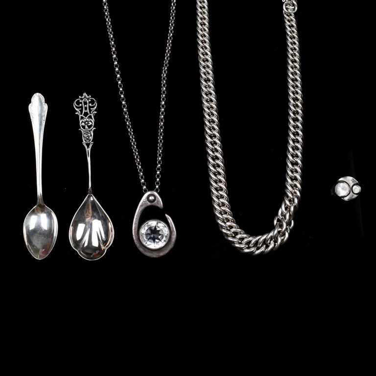 PARTI SILVER, 17 delar, silver och bergkristall, smycken och skedar. Totalvikt ca322g.